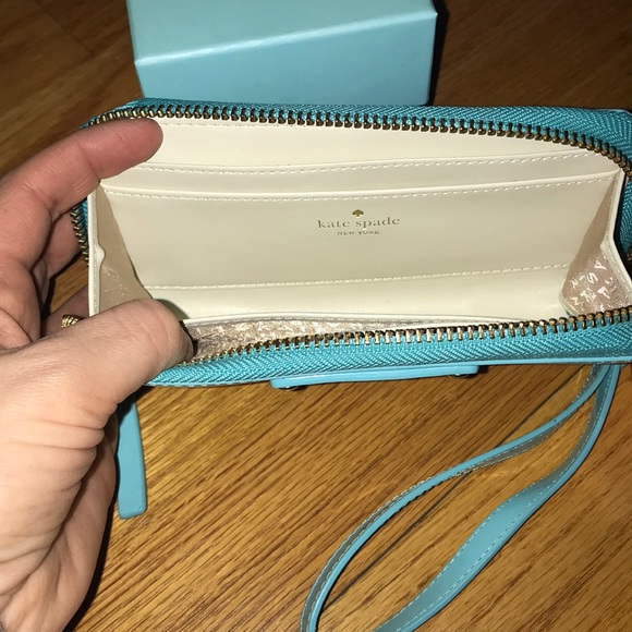 Kate Spade Wristlet - Picture 3 of 5